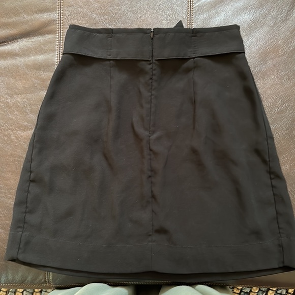 H&M Tie-front Skirt - Picture 4 of 6
